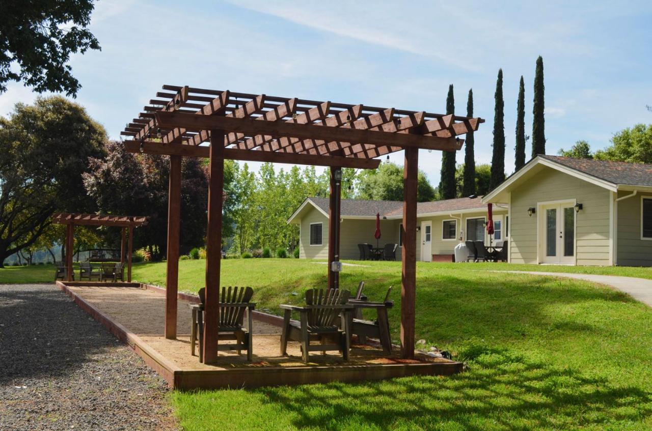 Indian Creek Inn Philo Exterior photo